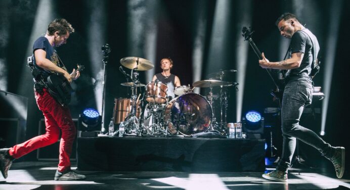 Muse interpretó “Cherub Rock” y “Zero” de Smashing Pumpkins en Chicago