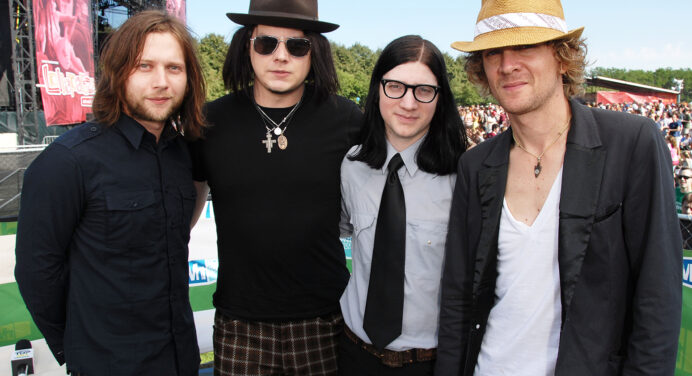 Jack White comparte dos nuevos temas de su banda The Raconteurs