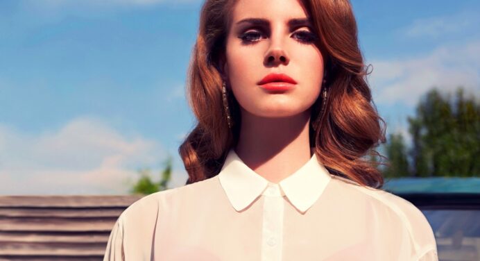 Lana Del Rey confirma que su disco está listo, y comparte un nuevo adelanto