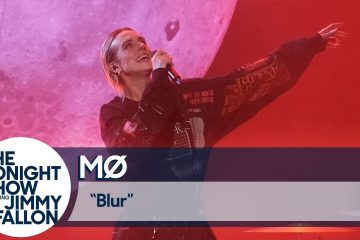 MØ se presentó en el show de Jimmy Fallon para cantar su sencillo “Blur”. Cusica Plus.