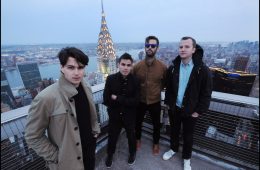 Vampire Weekend comparte los sencillos “Harmony Halls” y “2021”. Cusica Plus.