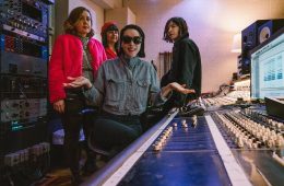 St Vincent está produciendo el nuevo disco de Sleater Kinney. Cusica Plus.