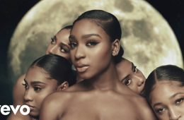 Normani y 6LACK publican videoclip de “Waves” con temática galáctica. Cusica Plus.