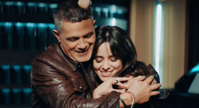 Camila Cabello y Alejandro Sanz comparten su tema juntos titulado “Mi persona favorita”