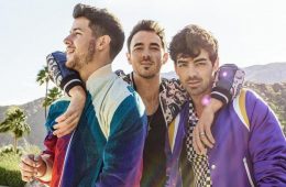 Los Jonas Brothers publican su primer tema en cinco años titulado “Sucker”. Cusica Plus.
