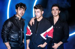 Los Jonas Brothers ponen fecha de salida para su disco de reunión ‘Happiness Begins’. Cusica Plus.