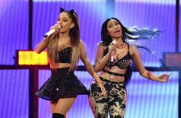 Ariana Grande y Nicki Minaj tuvieron problemas de sonido en la presentación del Coachella. Cusica Plus.