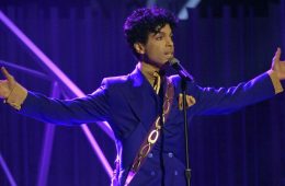 Ingeniero de sonido de Prince, tendrá que pagar más de 3 millones de dólares por intentar publicar un EP sin permiso. Cusica Plus.
