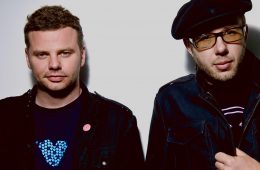 Escucha ‘No Geography’, el nuevo disco de The Chemical Brothers. Cusica Plus.