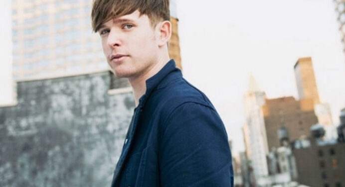 James Blake se presentó en ‘The Ellen DeGeneres Show’ para cantar “I’ll Come Too”