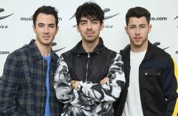 Jonas Brothers publicarán un libro de sus memorias llamado ‘Blood’. Cusica Plus.