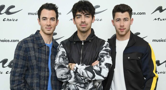 Jonas Brothers publicarán un libro de sus memorias llamado ‘Blood’