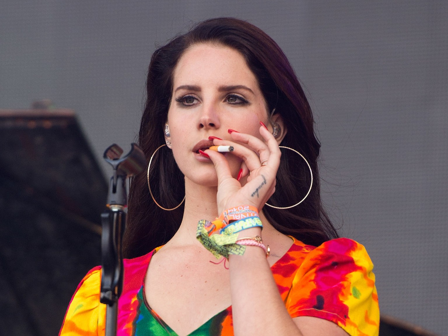 Lana Del Rey adelanta fragmento de su próximo tema. Cusica Plus.