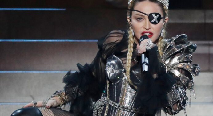 Bailarina de Madonna en el Eurovisión, fue interrogada por casi dos horas al retirarse de Israel