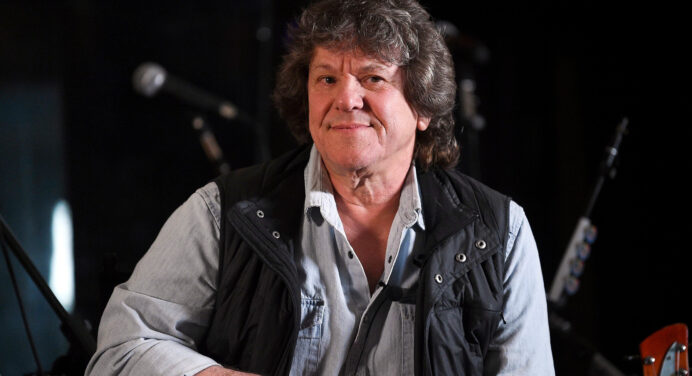 Michael Lang, co-fundador del Woodstock 50, acusa a los inversores de robarle 17 millones de dólares