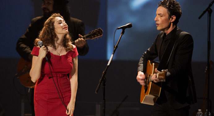 Fiona Apple y Jakob Dylan versionan a los Beach Boys para el documental ‘Echo in the Canyon’