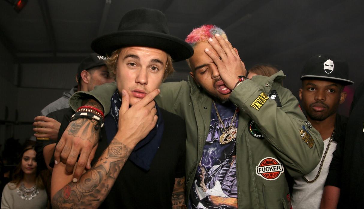 Justin Bieber y Chris Brown, se unen en el nuevo tema “Don’t Check On Me”. Cusica Plus.