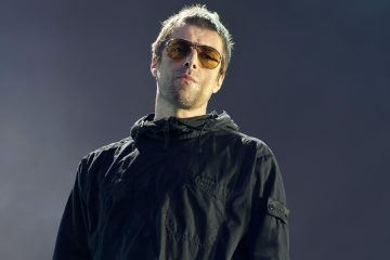 Liam Gallagher mantiene vivo el sonido de Oasis con “Shockwave”. Cusica Plus.