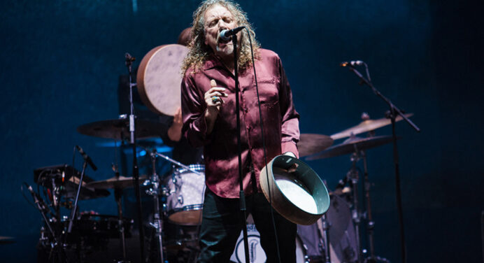 Robert Plant de Led Zeppelin, cantó “Immigrant Song” por primera vez en 23 años