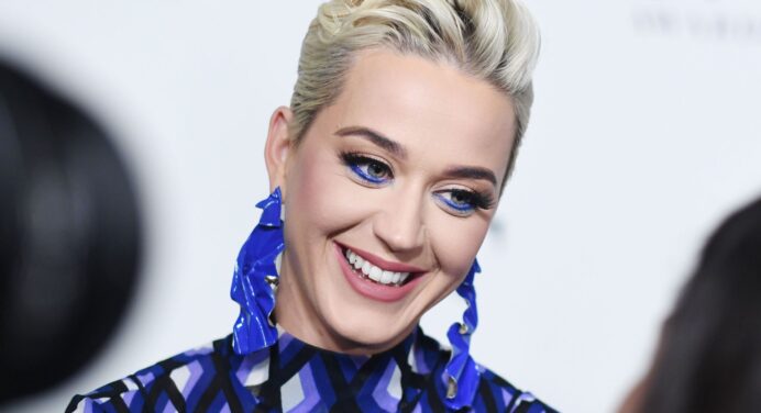Katy Perry comparte su nuevo tema ‘Small Talk’