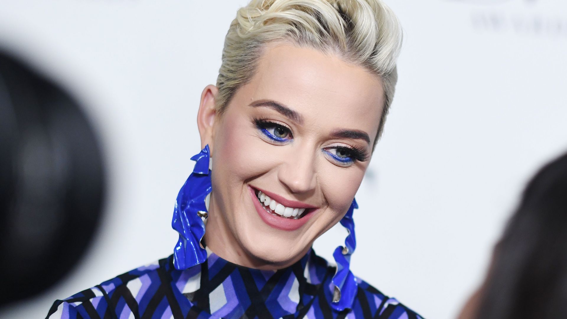 Katy Perry comparte su nuevo tema ‘Small Talk’. Cusica Plus.