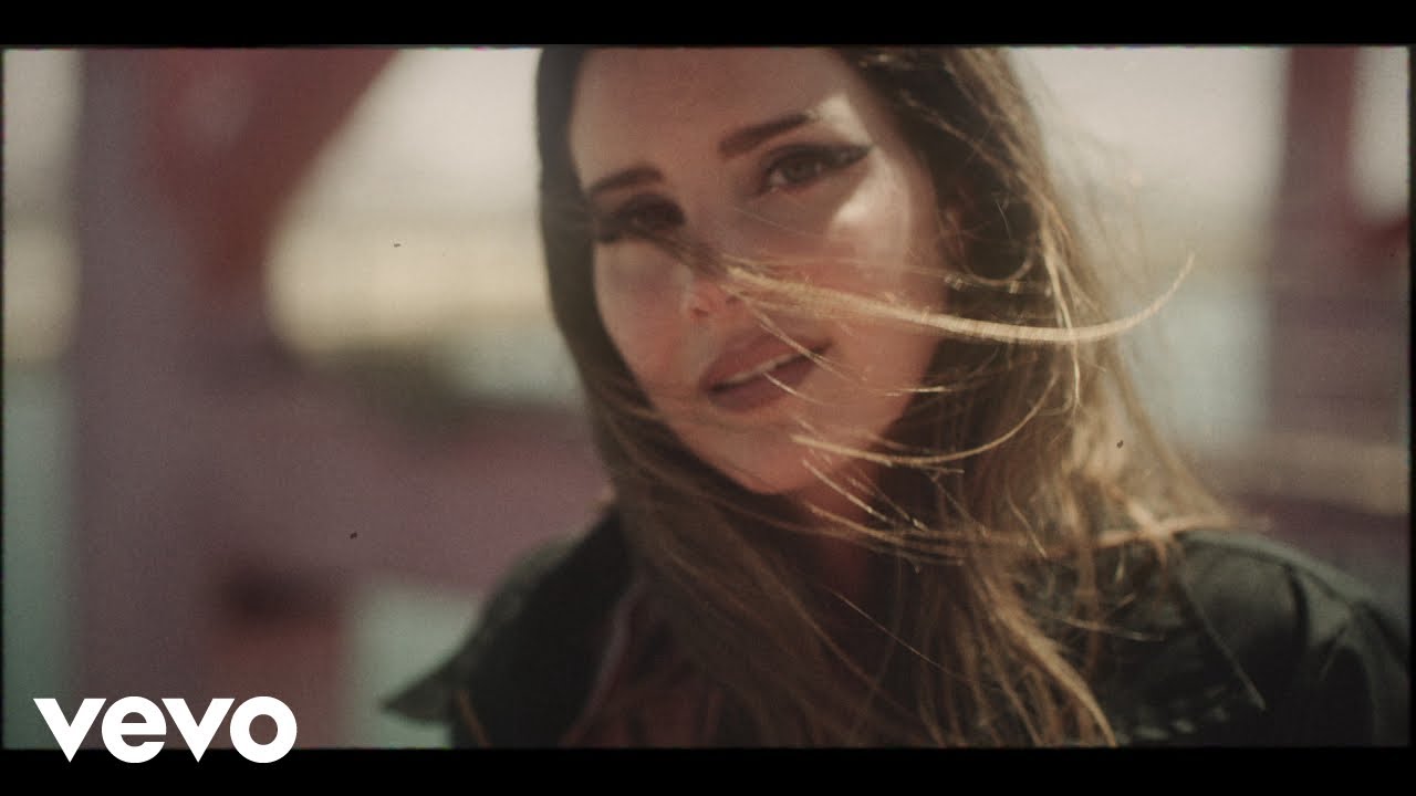 Lana Del Rey estrena videoclip, con dos nuevos temas. Cusica Plus.