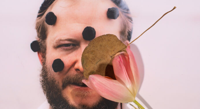 Bon Iver estrenó nuevas canciones