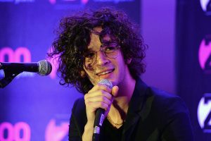 Matty Healy revela detalles de su colaboración con Charli XCX - Cúsica Plus