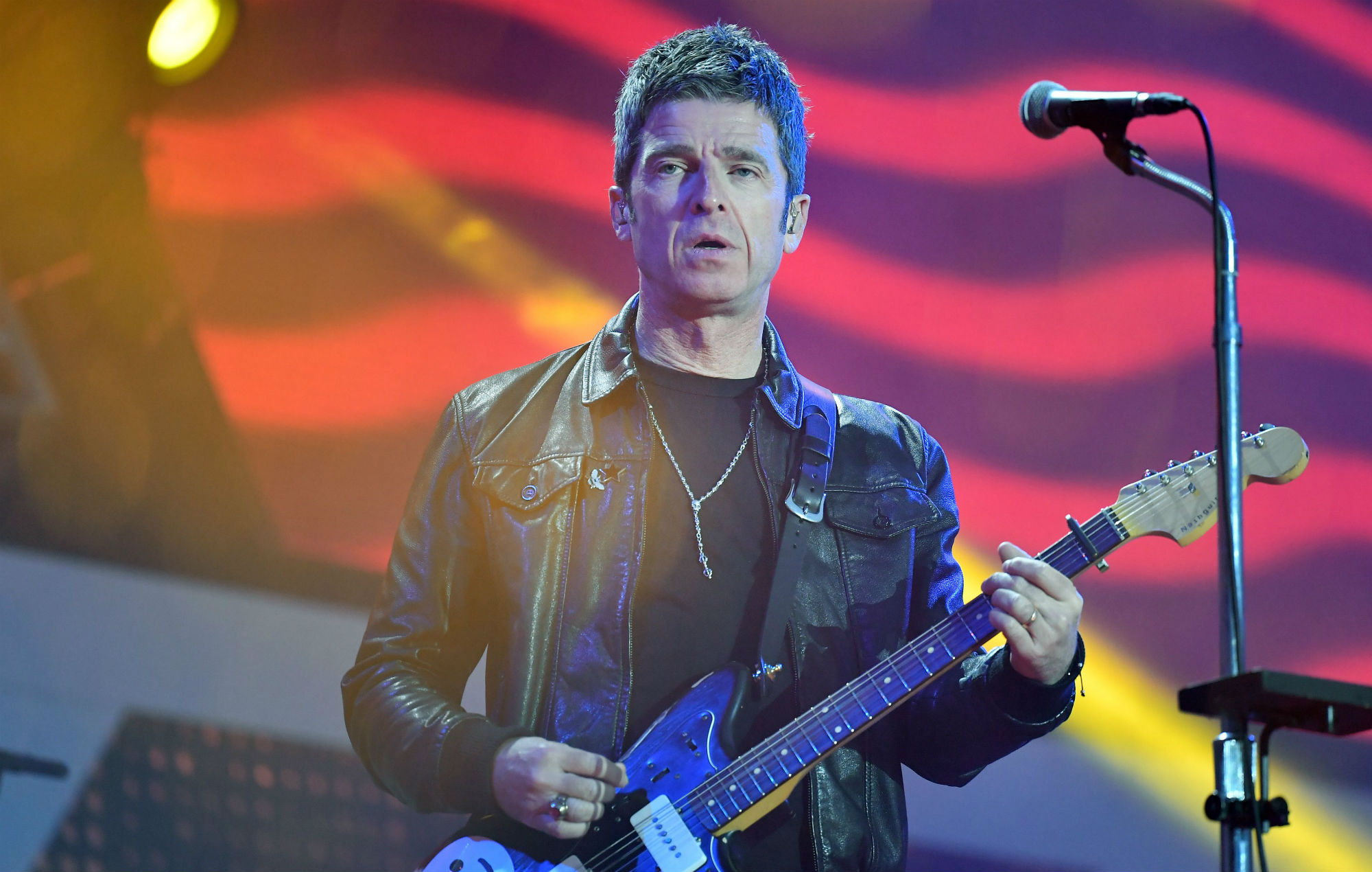 Noel Gallagher estrenó un novedoso videoclip - Cúsica Plus
