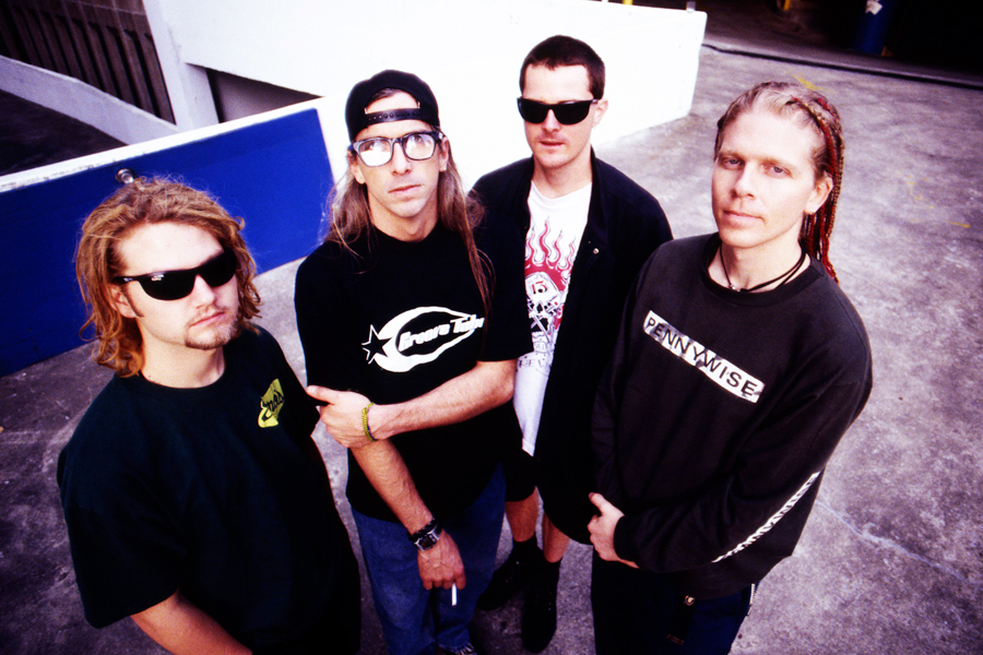 The Offsprings están siendo demandados por su bajista - Cúsica Plus