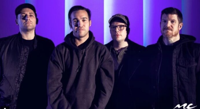 Fall Out Boy anuncian un nuevo disco de éxitos y estrenan un nuevo tema
