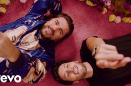 Juanes y Sebastian Yatra comparten su nuevo tema ‘Bonita’. Cusica Plus.