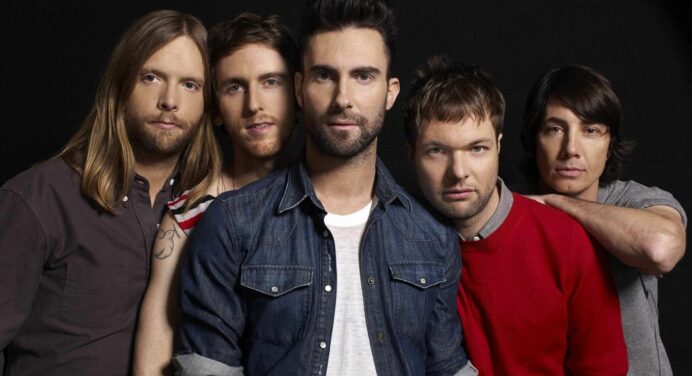 Maroon 5 acusa de plagio a The 1975 por el arte de su nuevo sencillo