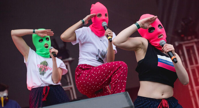 Pussy Riot lanza su canción ‘Riot’