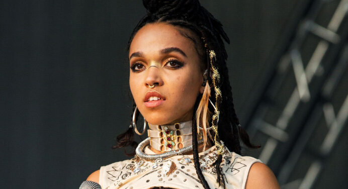 FKA Twigs versiona ‘Summertime’en Maida Vale