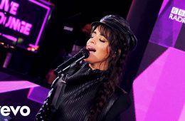 Camila Cabello interpretó en vivo ‘Liar’ en el Live Lounge de la BBC Radio. Cusica Plus.