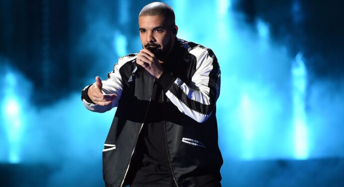 Drake abandonó la tarima del ‘Camp Flog Gnaw’ por constantes abucheos del público