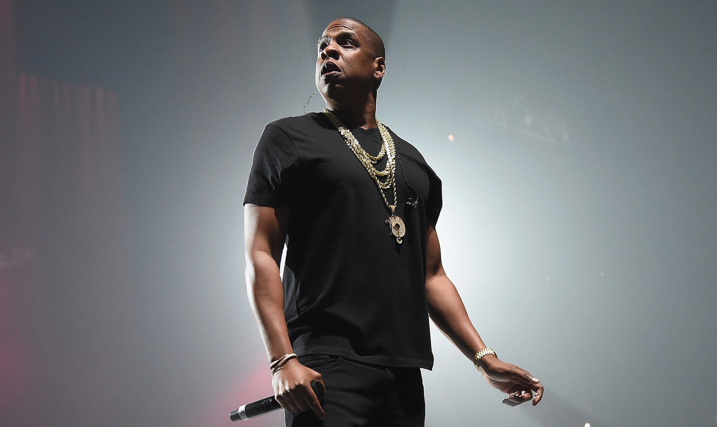 Jay-Z celebra sus 50 años, regresando su catálogo musical a Spotify. Cusica Plus.