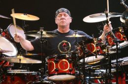 Falleció Neil Peart, baterista y compositor de Rush. Cusica Plus.