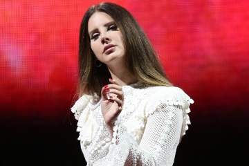 Lana Del Rey cancela su gira en Europa, por problemas de salud. Cusica Plus.