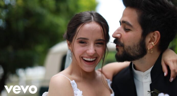 Camilo y Evaluna Montaner celebran su matrimonio con un nuevo tema juntos