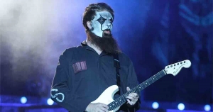 Jim Root, guitarrista de Slipknot, tiene planeado un proyecto solitario. Cusica Plus.