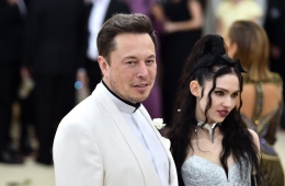 Grimes y Elon Musk cambian el nombre de su hijo, para cumplir las leyes de California. Cusica Plus.