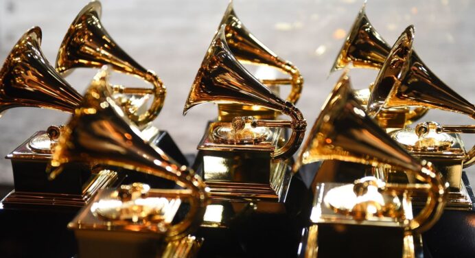 La Academia de los Grammy, ha cambiado el nombre de varias categorías