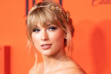 Taylor Swift comparte un tema nuevo que quedó fuera del disco ‘Folklore’. Cusica Plus.