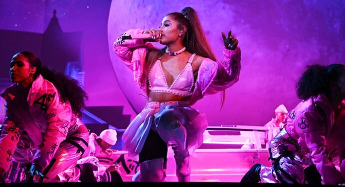 Ariana Grande estrenará documental del ‘Sweetener World Tour’ en Netflix