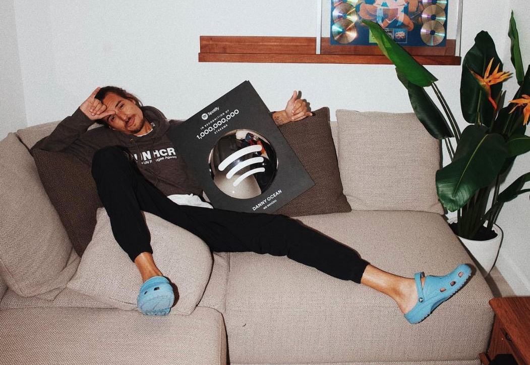 Danny Ocean supera mil millones de streams en Spotify con ‘Me Rehúso’