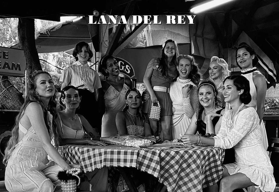 Lana Del Rey revela arte y tracklist de ‘Chemtrails Over the Country Club’