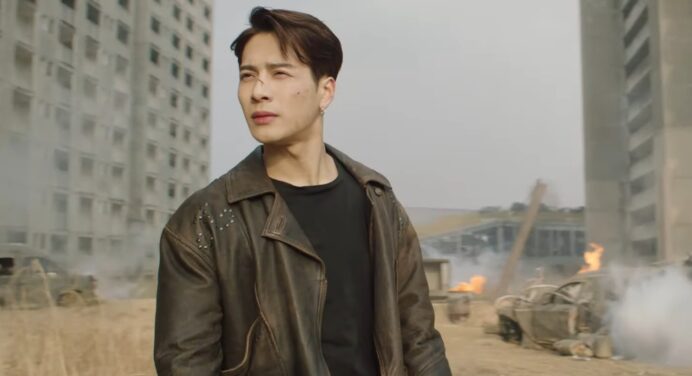 Jackson Wang cuenta su historia en ‘Alone’