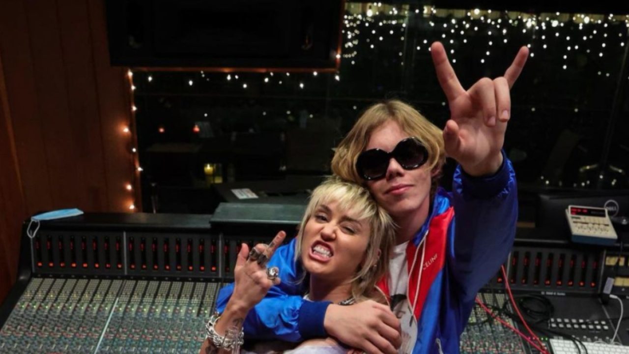 Miley Cyrus y The Kid LAROI se presentarán en ‘Saturday Night Live’